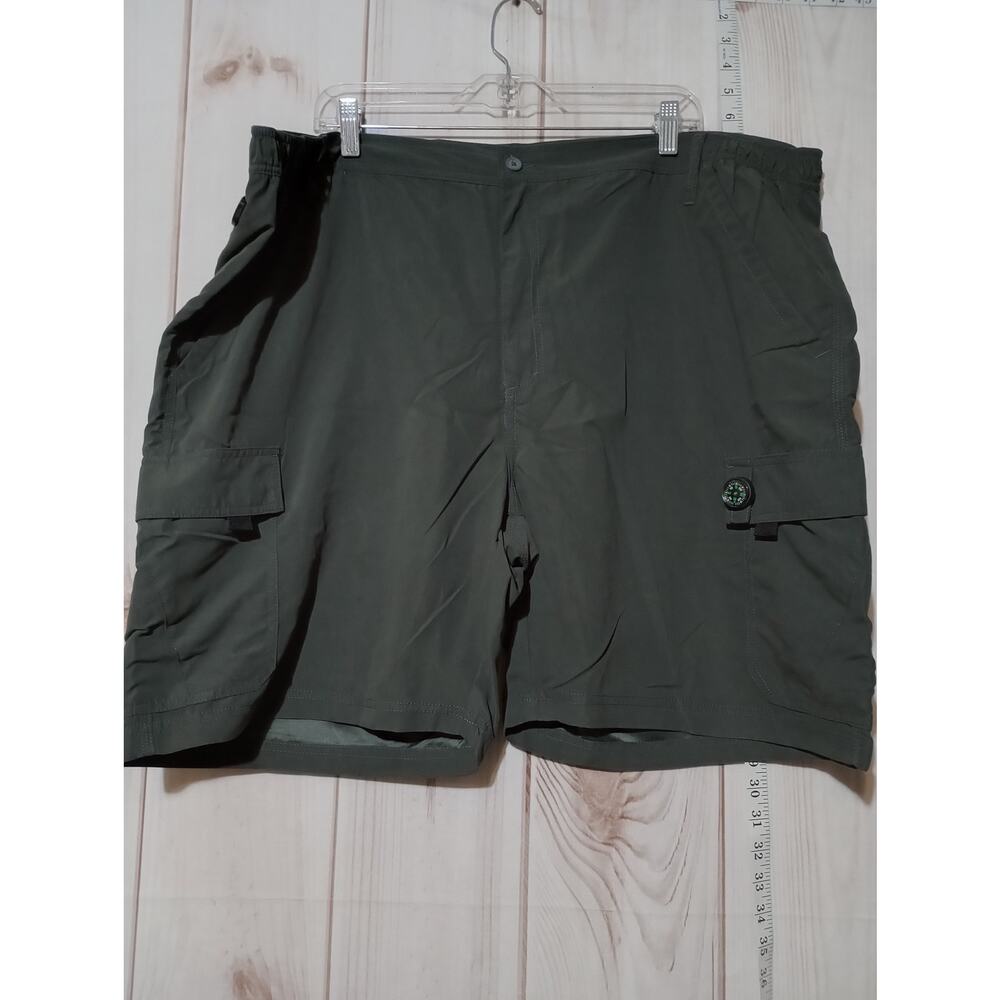 Berkley Shorts Mens 2XL Cargo Fishing Hiking Outdoor Elastic Waist Compass Pocke